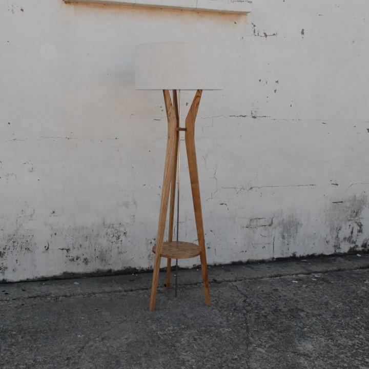 Dwell standing lamp with shade – Gunsmoke (Ash)