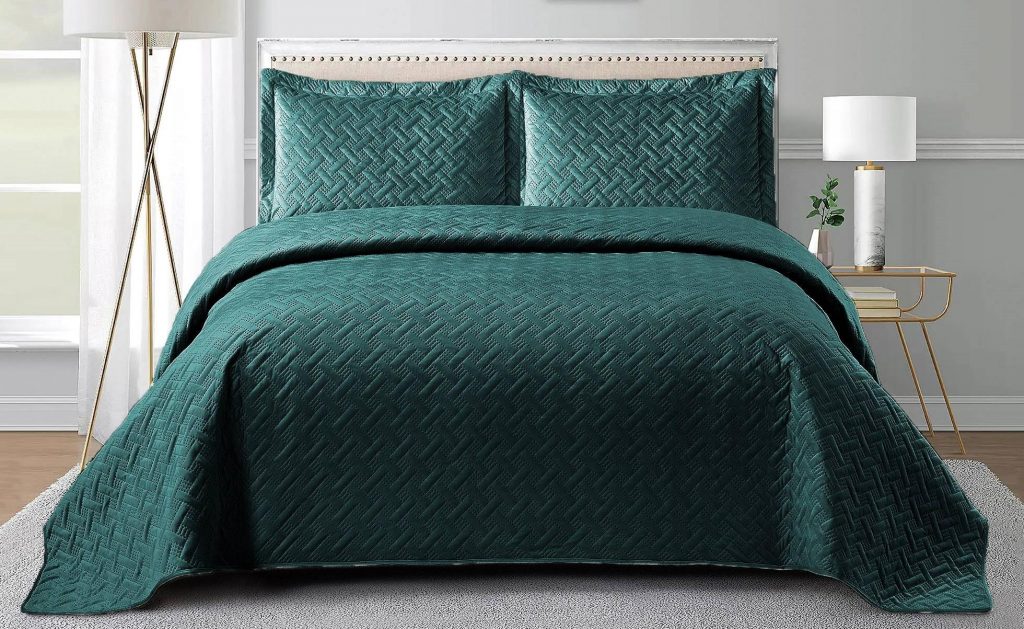 Italian Velvet Bedspread (Pin Quilting)