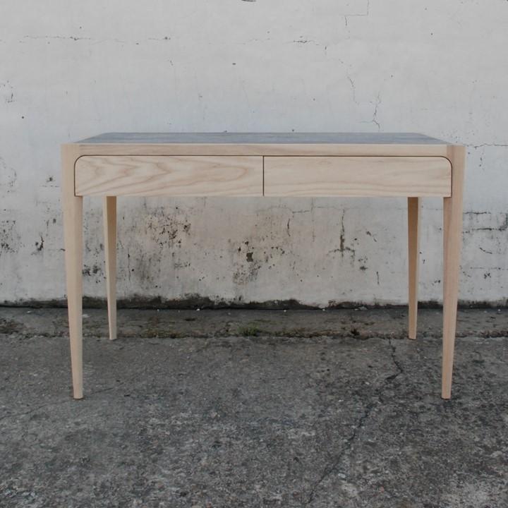 Oryx Writing Desk – Cotton White (Ash)